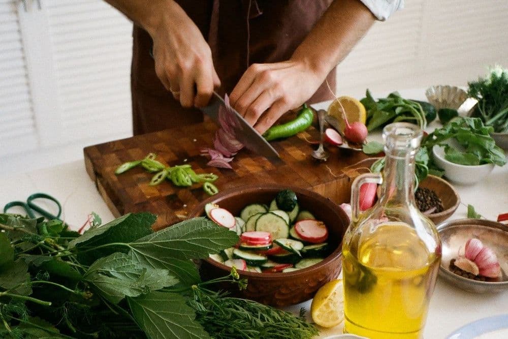 6 Delicious Ingredients to Add to Your Salad to Make it a Meal