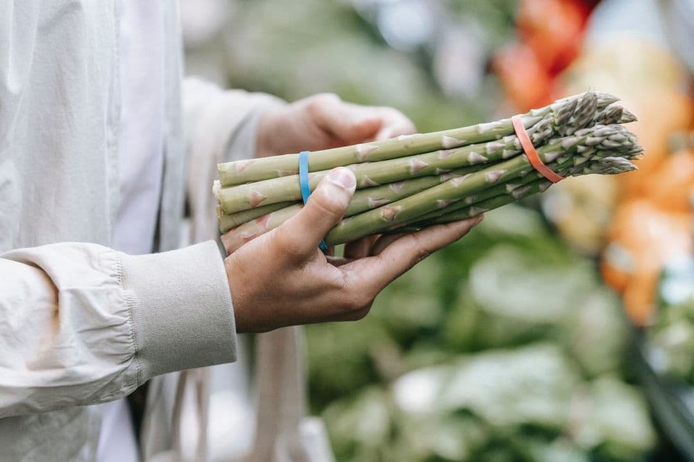 17 Grocery Shopping Tips to Make Your Life Less Stressful—and More Healthy