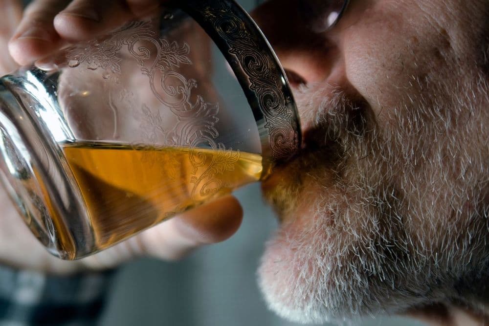 Does Drinking Alcohol Increase Oral and Throat Cancer Risk?